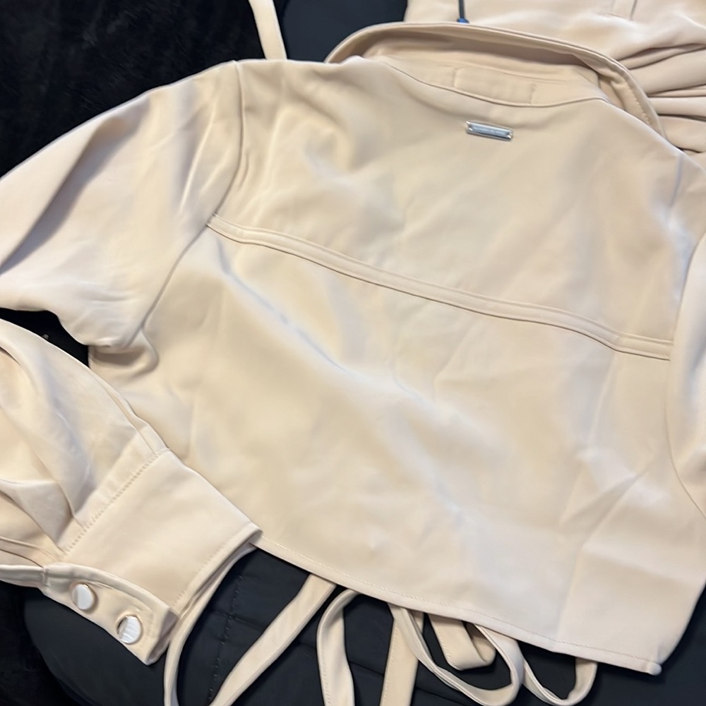 Never worn - Picture 3 of 7